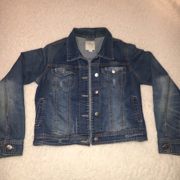 Denim jacket🦋 - Picture 1 of 5